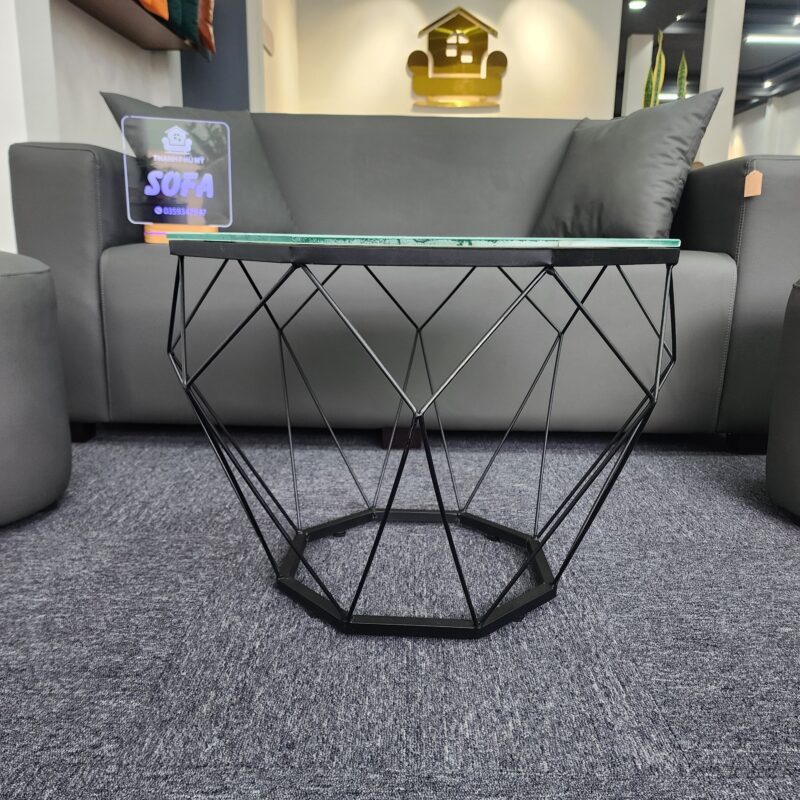 Bàn trà - bàn sofa chân sắt sơn tĩnh điện là một lựa chọn tuyệt vời cho những ai yêu thích phong cách hiện đại, tối giản và có độ bền cao