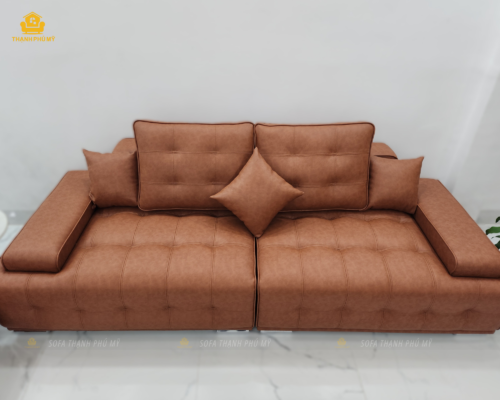 Toàn bộ văng dài 2m6 và văng ngắn 2m đều được thợ kỹ thuật tính toán tách đôi thành 2 kiện độc lập ngay từ khâu đóng khung xương gỗ.