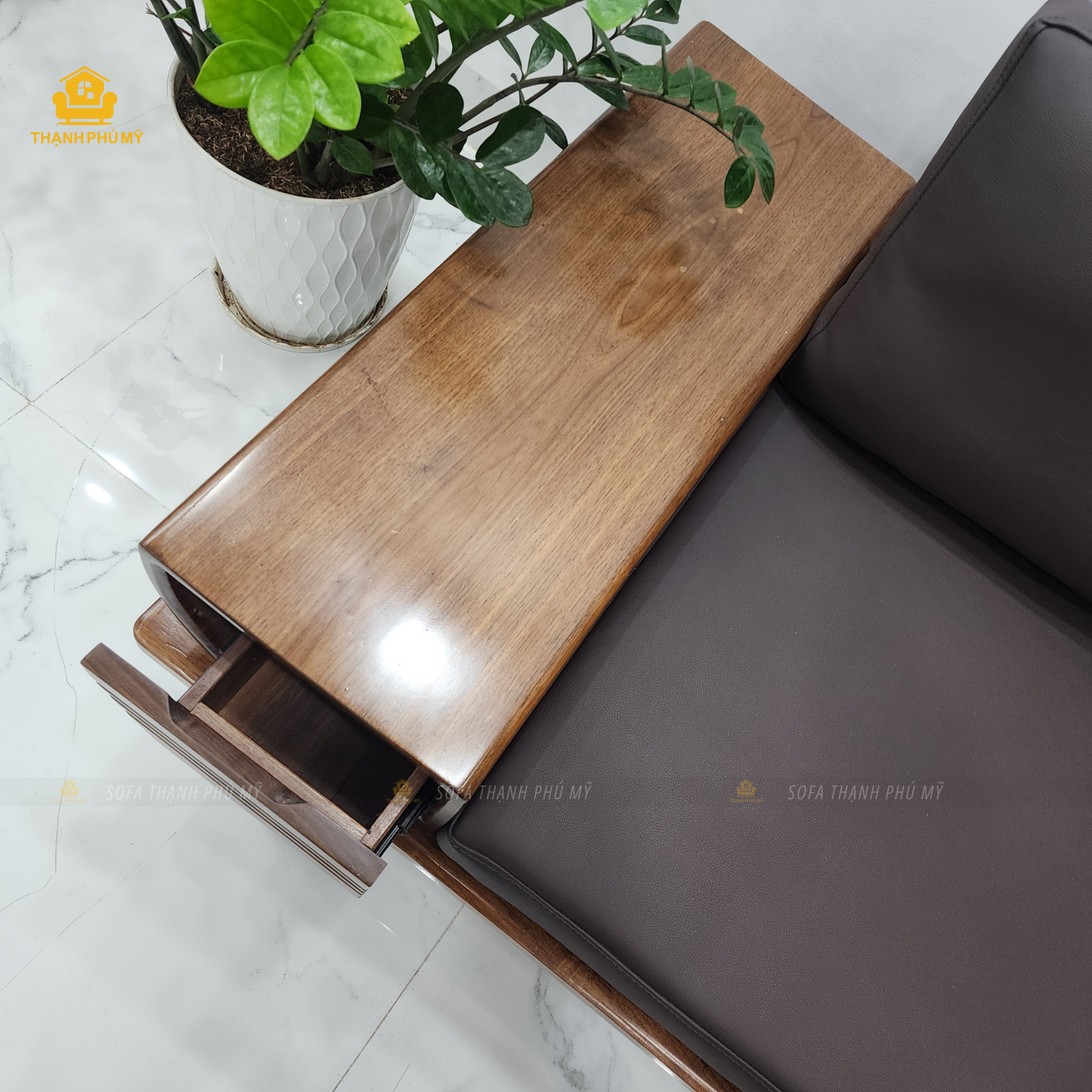 Sofa Văng Gỗ Óc Chó 2m2 Dành Cho Nhà Phố Tại BMT - Ảnh 3