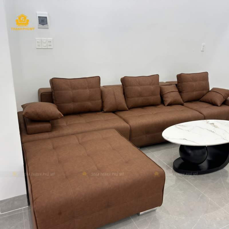 Đội thợ nội thất Thạnh Phú Mỹ bàn giao và ráp nối trực tiếp bộ sofa 3 module tại phòng khách nhà khách hàng ở Buôn Hồ.