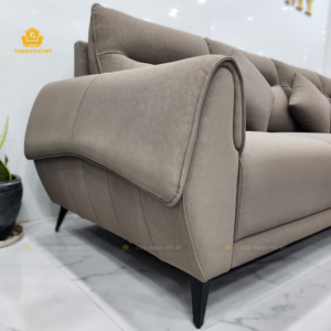 chi tiết tay vịn bo cong và đường may viền trên sofa Thạnh Phú Mỹ