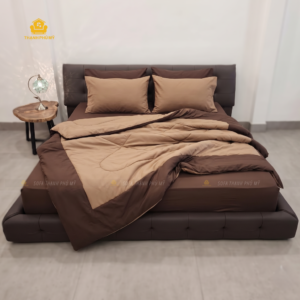 Giường bọc Microfiber dành cho đệm 2m x 2m2 khi hoàn thiện với chăn ga gối.